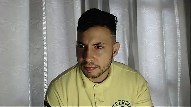 Armando 2002 online show from 09/19/25, 04:18