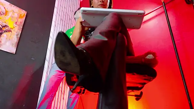 MistressSlut1 online show from 01/04/25, 02:25