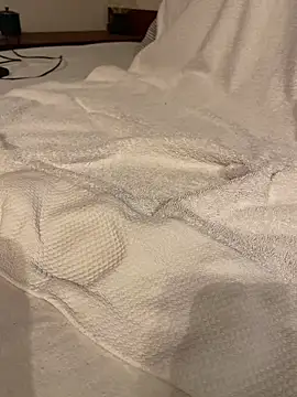 Snapshot of freepeting chatting on 02/15/25, 09:05 freepeting online show from 02/15/25, 09:05