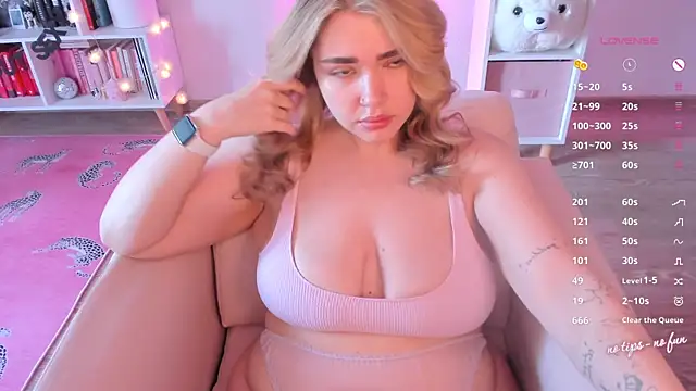pussy-kattt online show from 07/26/26, 08:21