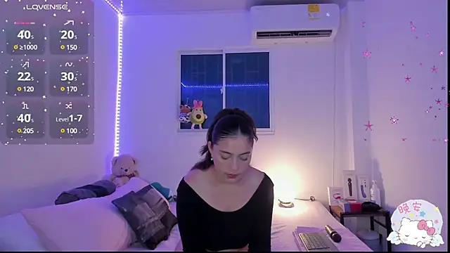 MollyG18 online show from 03/12/25, 01:03
