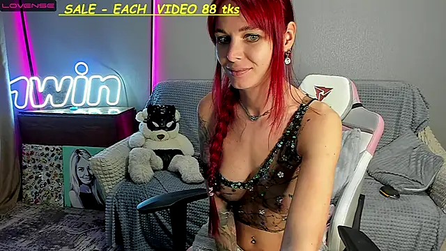 SandyChris online show from 12/02/24, 10:28