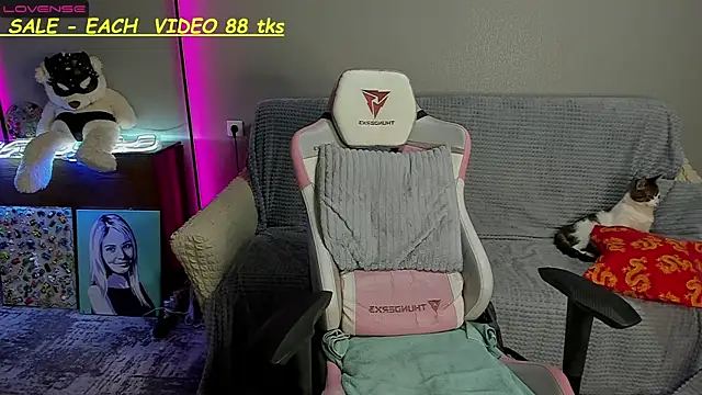 SandyChris online show from 12/09/24, 03:11