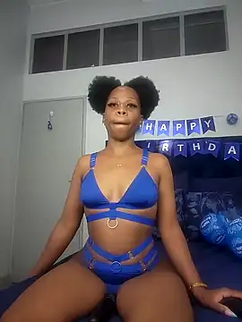 QUEENMANDYY online show from 02/08/25, 06:22