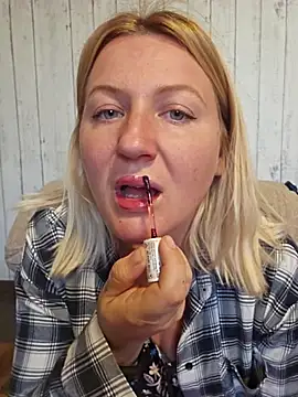 Marushka online show from 09/24/25, 04:10