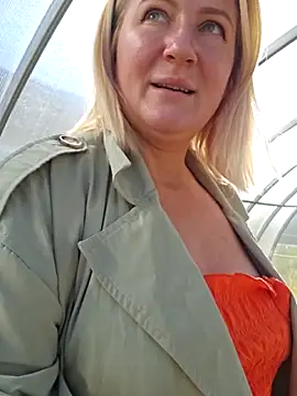 Marushka online show from 09/25/25, 07:34