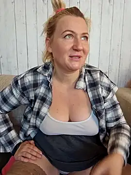 Marushka online show from 09/27/25, 07:02