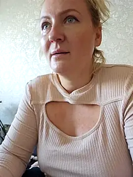 Marushka online show from 10/02/25, 06:09