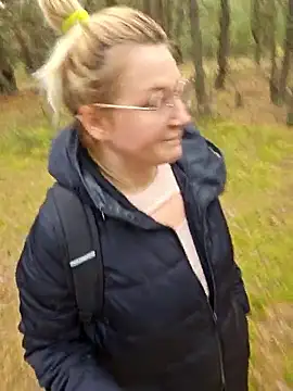 Marushka online show from 10/24/25, 08:11