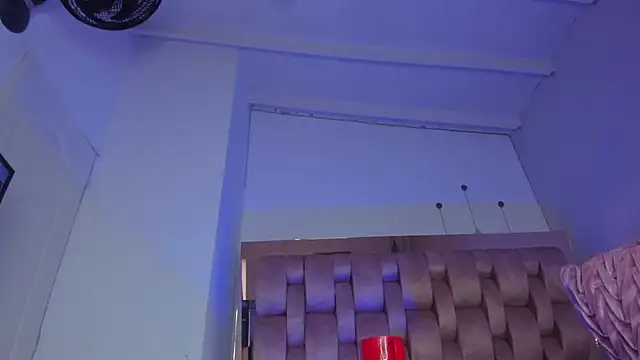 Snapshot of swt-booty chatting on 03/12/25, 09:45 swt-booty online show from 03/12/25, 09:45