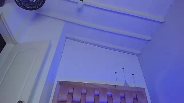 Snapshot of swt-booty chatting on 03/21/25, 11:45 swt-booty online show from 03/21/25, 11:45