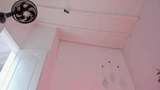 Snapshot of swt-booty chatting on 11/15/25, 03:52 swt-booty online show from 11/15/25, 03:52