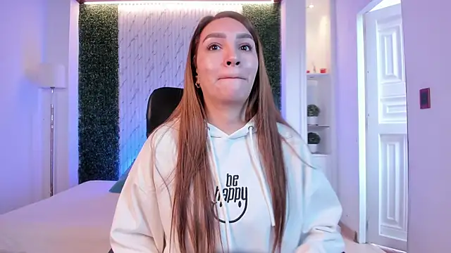 miataylorr1 online show from 10/03/25, 12:24