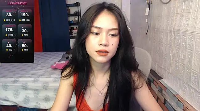 Snapshot of sweetmimi18 chatting on 12/25/24, 12:27 sweetmimi18 online show from 12/25/24, 12:27