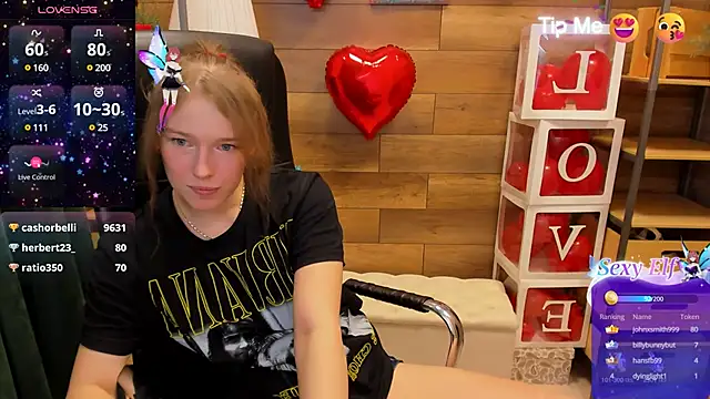 Snapshot of _fiona_Love chatting on 03/11/25, 04:21  fiona Love online show from 03/11/25, 04:21
