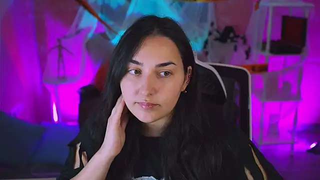 CeceliaJohnson online show from 11/04/25, 08:13