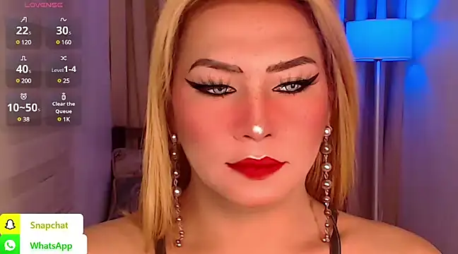 QUEEN GIAMOORE69 online show from 12/13/24, 10:23