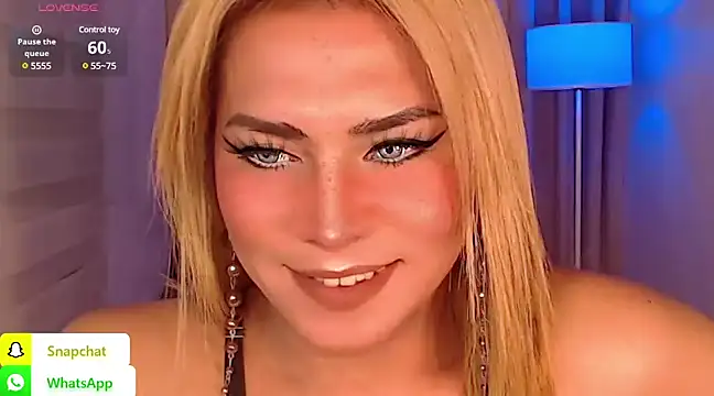 QUEEN GIAMOORE69 online show from 12/15/24, 12:29