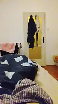 Snapshot of bbcgaint55 chatting on 10/31/25, 09:10 bbcgaint55 online show from 10/31/25, 09:10