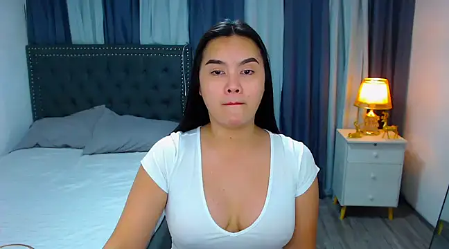 Snapshot of cyberanita chatting on 01/11/25, 06:14 cyberanita online show from 01/11/25, 06:14