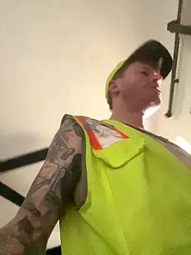 Snapshot of Mackwood89 chatting on 09/16/25, 09:27 Mackwood89 online show from 09/16/25, 09:27