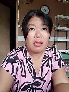 Snapshot of lickmepussy21 chatting on 11/07/25, 09:48 lickmepussy21 online show from 11/07/25, 09:48