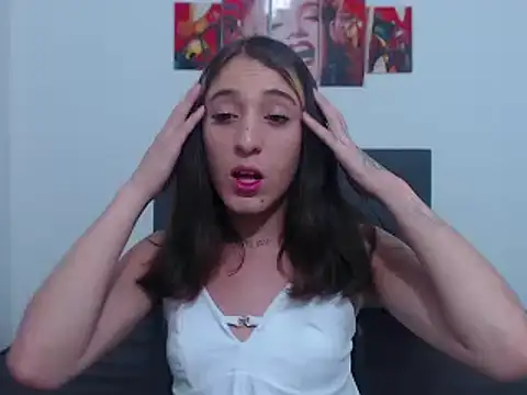 Snapshot of andreahhill chatting on 12/02/24, 11:07 andreahhill online show from 12/02/24, 11:07