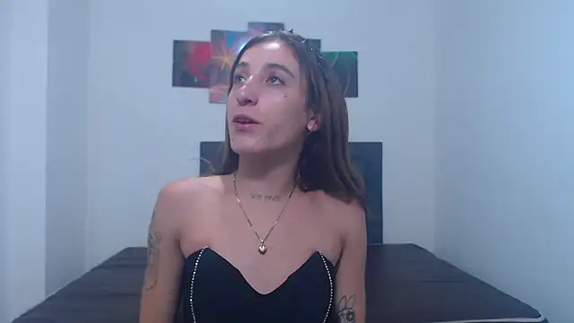 Snapshot of andreahhill chatting on 09/27/25, 10:26 andreahhill online show from 09/27/25, 10:26