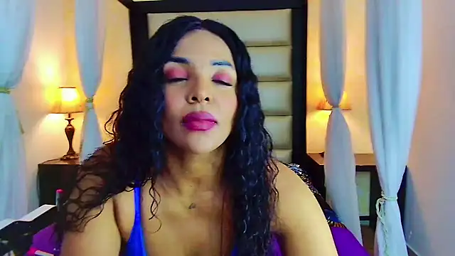 Snapshot of TashaDex chatting on 12/11/24, 07:46 TashaDex online show from 12/11/24, 07:46