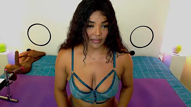 Snapshot of TashaDex chatting on 01/03/25, 07:39 TashaDex online show from 01/03/25, 07:39