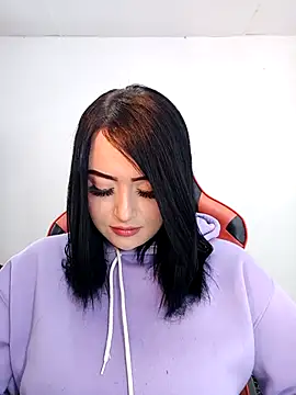 Snapshot of mia_anyeli chatting on 10/14/25, 05:19 mia anyeli online show from 10/14/25, 05:19