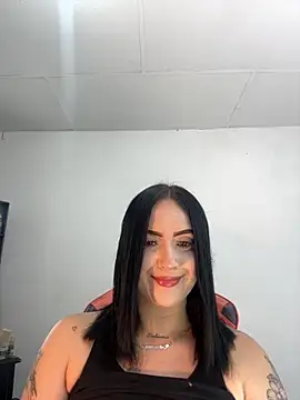 Snapshot of mia_anyeli chatting on 10/22/25, 03:40 mia anyeli online show from 10/22/25, 03:40