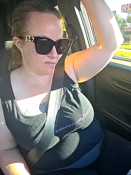 julimonroe online show from 10/16/25, 03:02