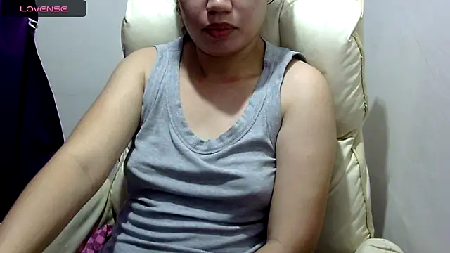 Snapshot of ___zurIII09_ chatting on 12/13/25, 10:37 zurIII09 online show from 12/13/25, 10:37