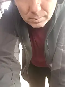 Snapshot of Saysomething3 chatting on 09/30/25, 09:03 Saysomething3 online show from 09/30/25, 09:03