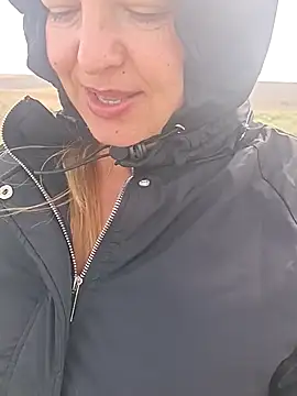 Snapshot of Saysomething3 chatting on 10/11/25, 10:25 Saysomething3 online show from 10/11/25, 10:25