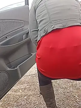 Snapshot of Saysomething3 chatting on 10/14/25, 10:27 Saysomething3 online show from 10/14/25, 10:27