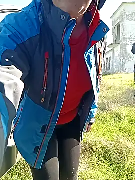 Snapshot of Saysomething3 chatting on 10/19/25, 09:10 Saysomething3 online show from 10/19/25, 09:10