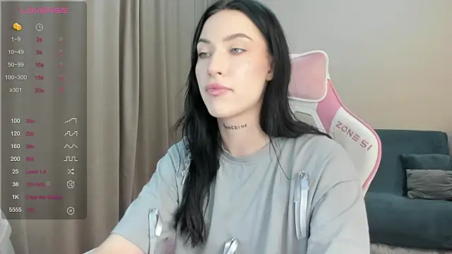 JenniferQueen11 online show from 12/05/24, 05:39