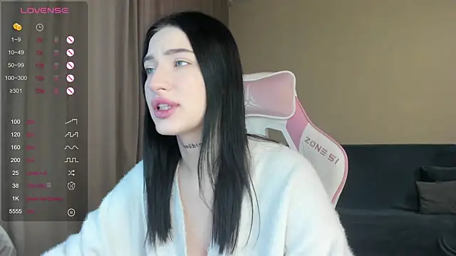 JenniferQueen11 online show from 12/10/24, 08:19