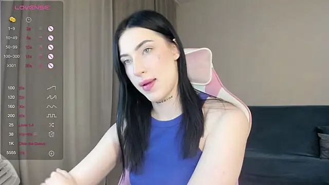 JenniferQueen11 online show from 12/14/24, 12:44