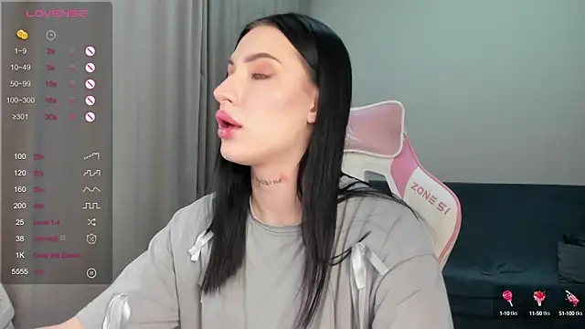 JenniferQueen11 online show from 12/18/24, 10:46