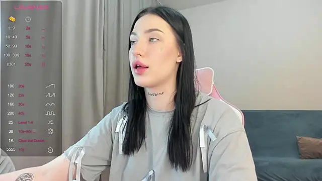 JenniferQueen11 online show from 12/28/24, 12:56