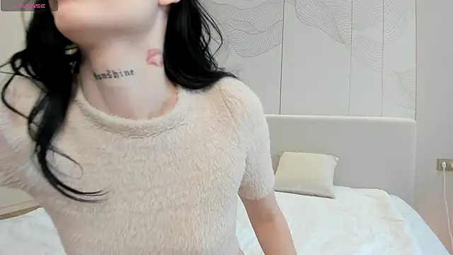 Snapshot of JenniferQueen11 chatting on 11/29/25, 05:32 JenniferQueen11 online show from 11/29/25, 05:32