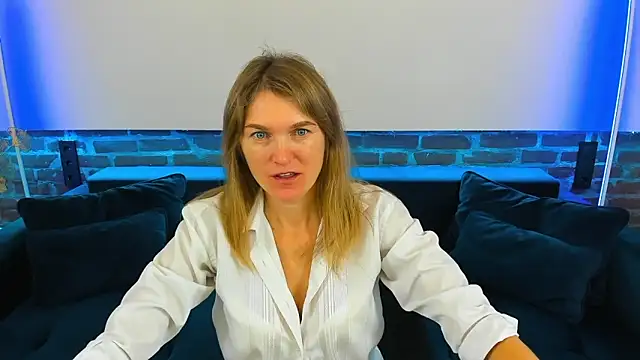 Snapshot of Anabell_xxx chatting on 10/25/25, 05:37 Anabell xxx online show from 10/25/25, 05:37