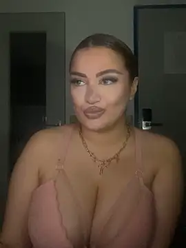 EmiliaPetrova online show from 02/21/25, 08:27