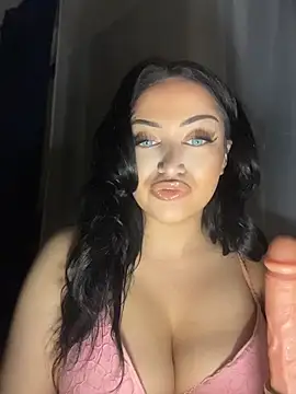 EmiliaPetrova online show from 07/19/26, 10:24