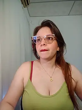 lorenitabella online show from 06/12/26, 08:24