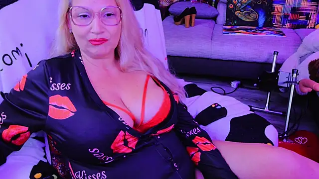 mature lisa naughty online show from 09/14/25, 09:14