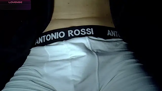 Snapshot of VirtualPear chatting on 10/11/25, 09:19 VirtualPear online show from 10/11/25, 09:19